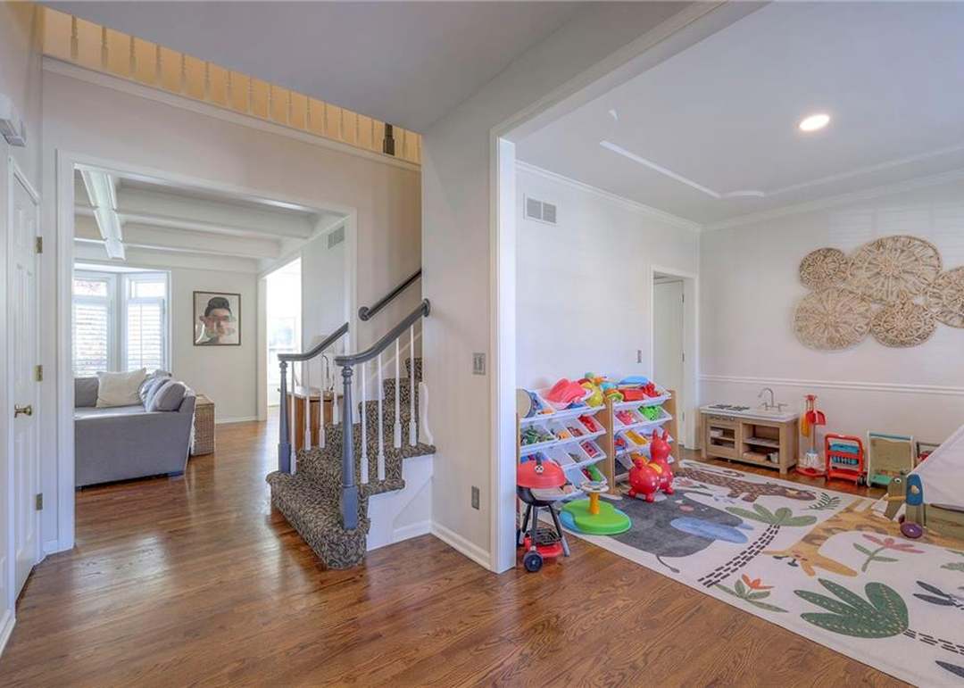 12500 Walmer Street — photo 15