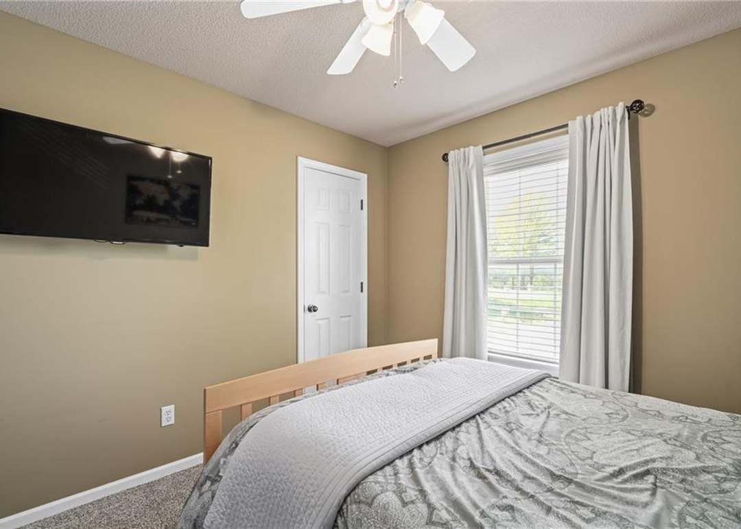 12623 Fountain Lake Circle — photo 5