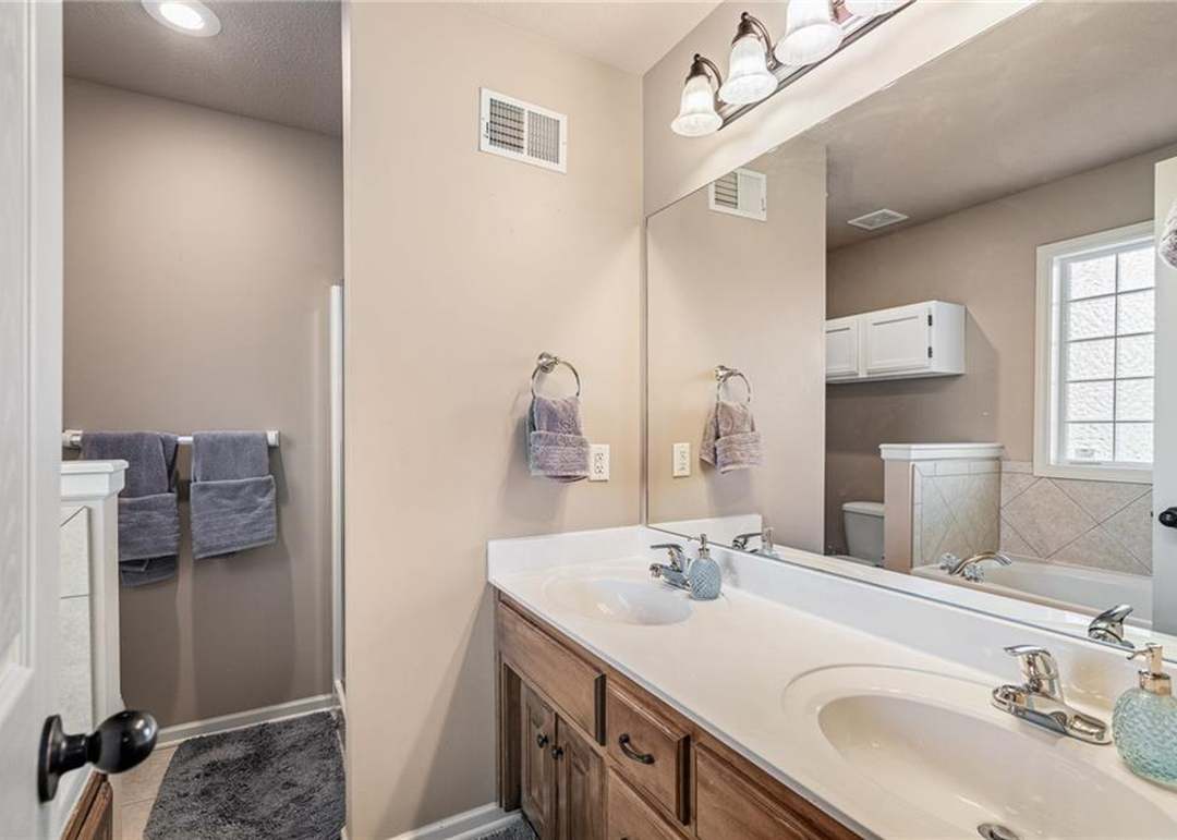 12623 Fountain Lake Circle — photo 7