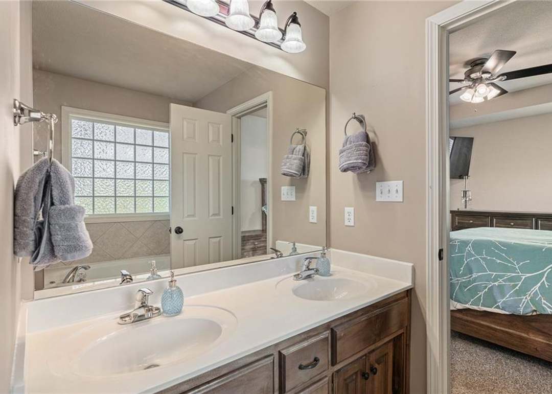 12623 Fountain Lake Circle — photo 34