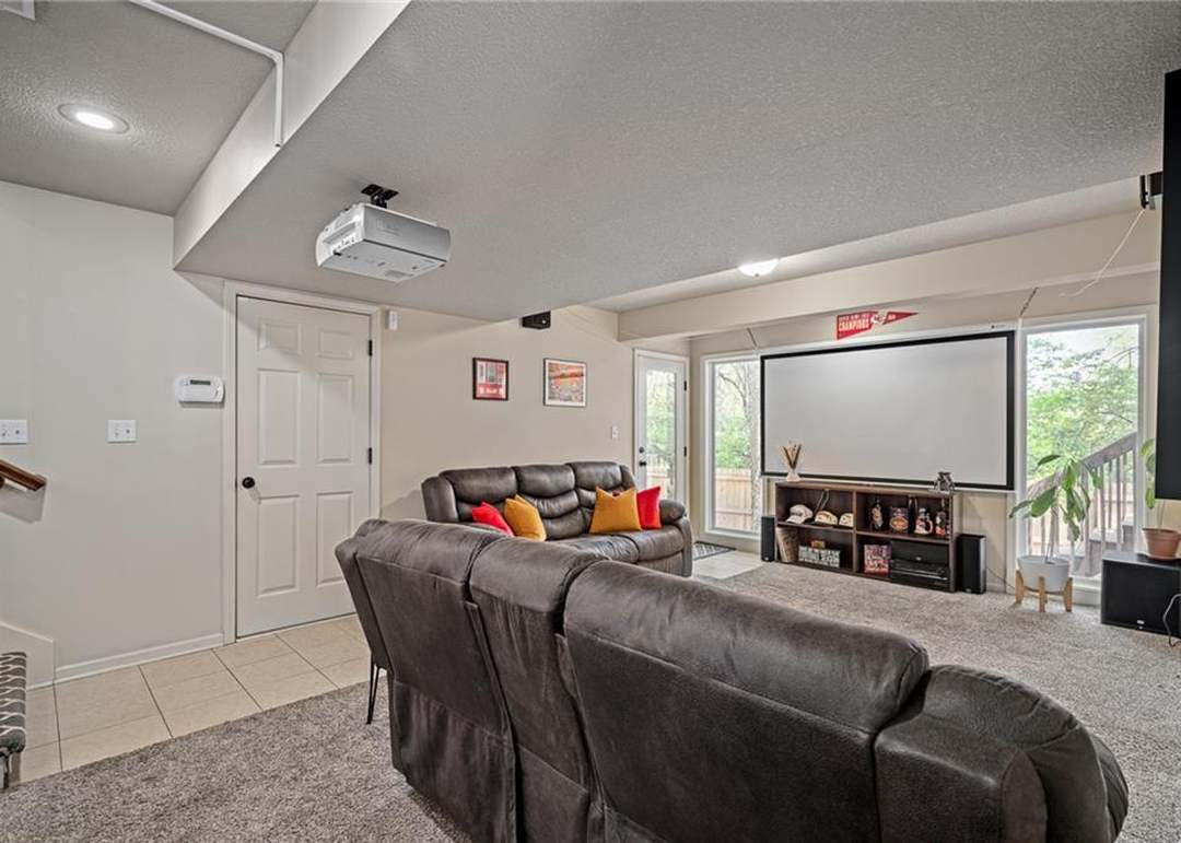 12623 Fountain Lake Circle — photo 43