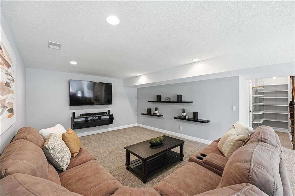 12627 Charlotte Street — photo 24