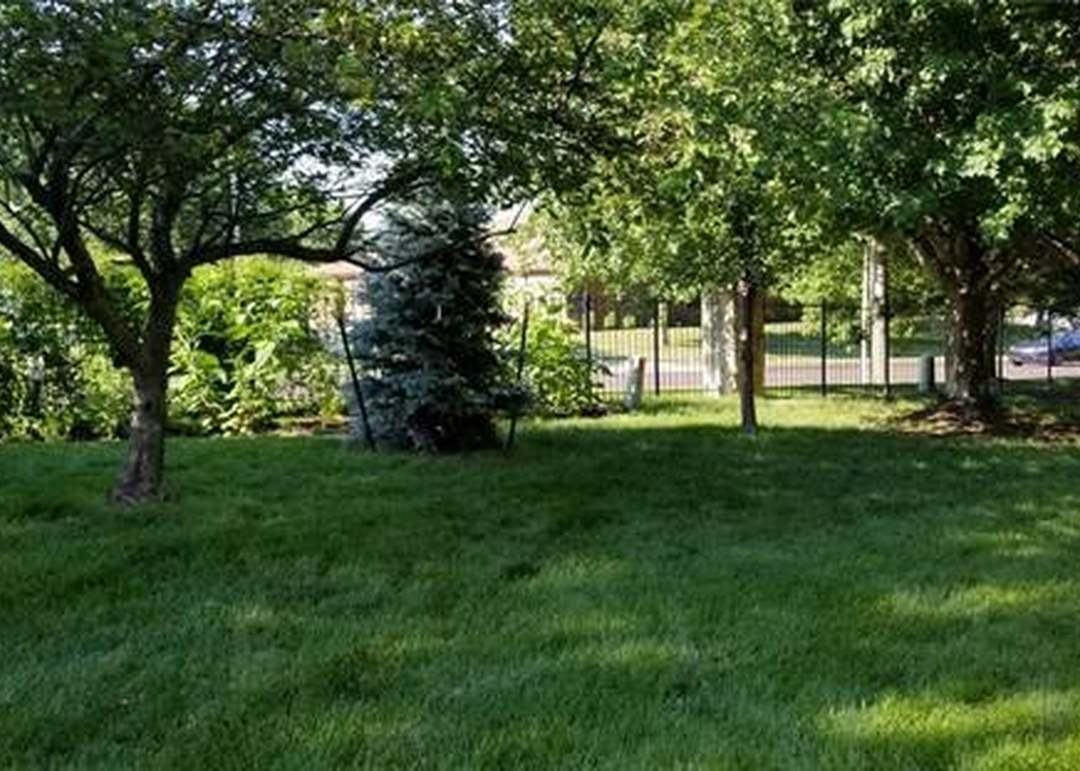 12700 Woodward Street — photo 38