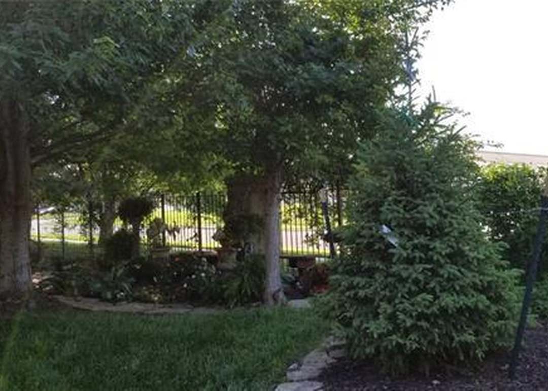 12700 Woodward Street — photo 40