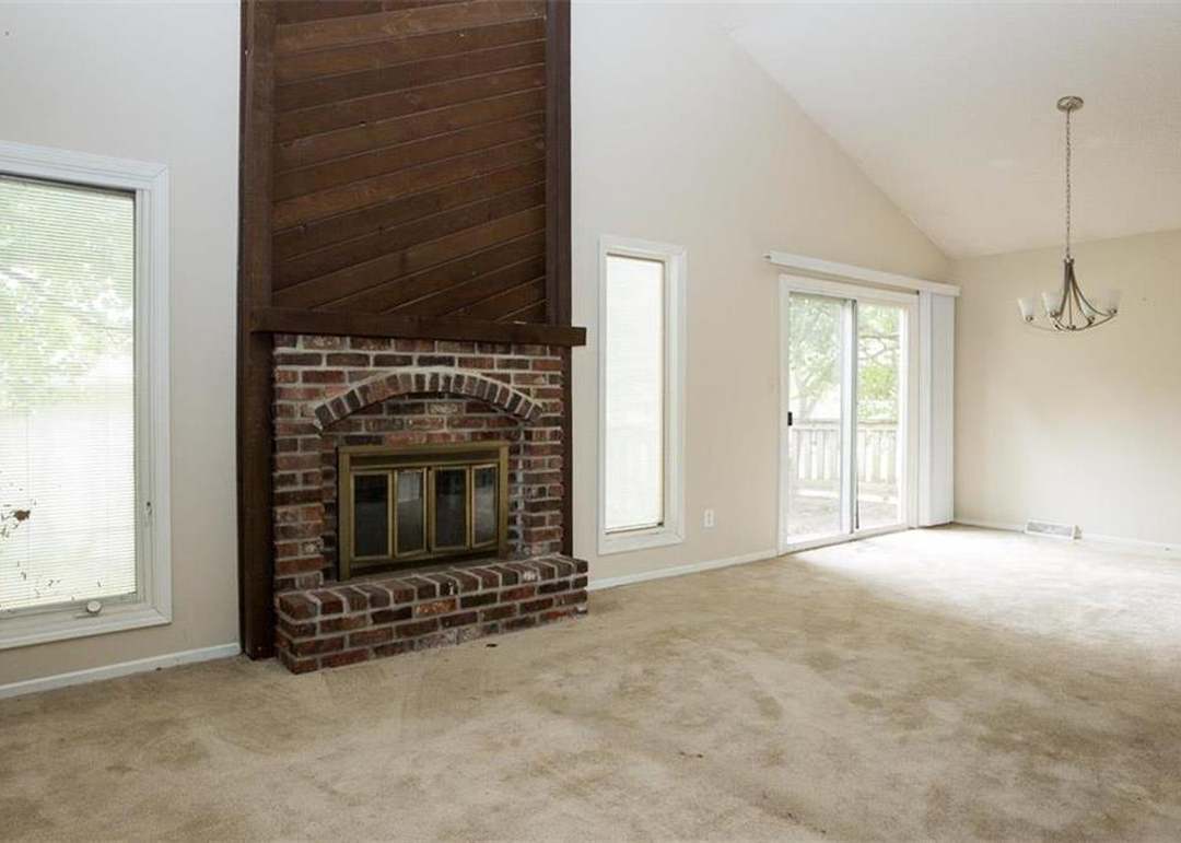 128 E Nelson Circle — photo 15