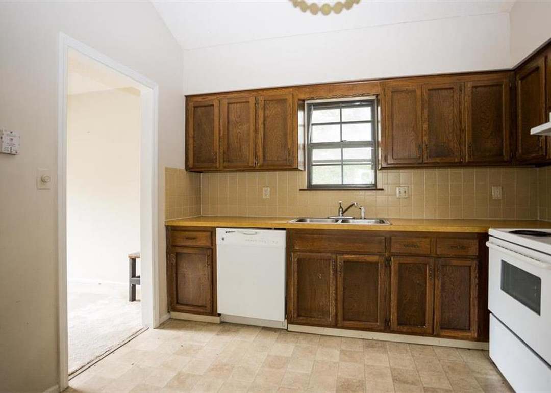 128 E Nelson Circle — photo 18