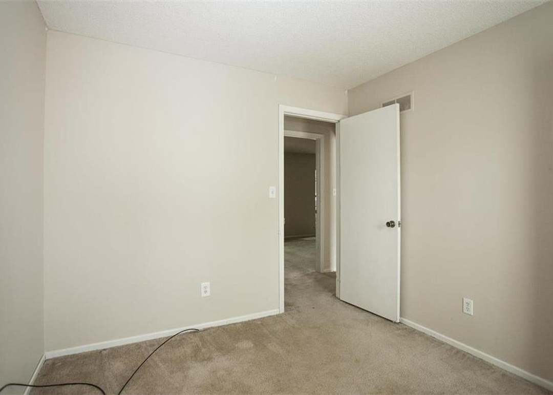 128 E Nelson Circle — photo 20