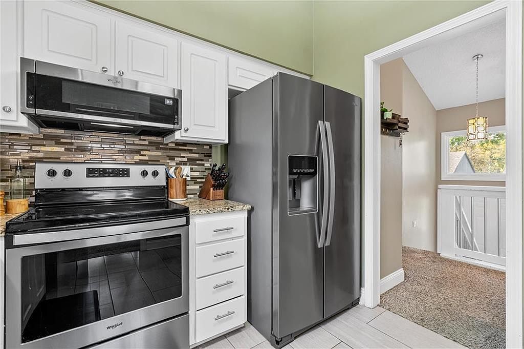 128 E Nelson Circle — photo 10