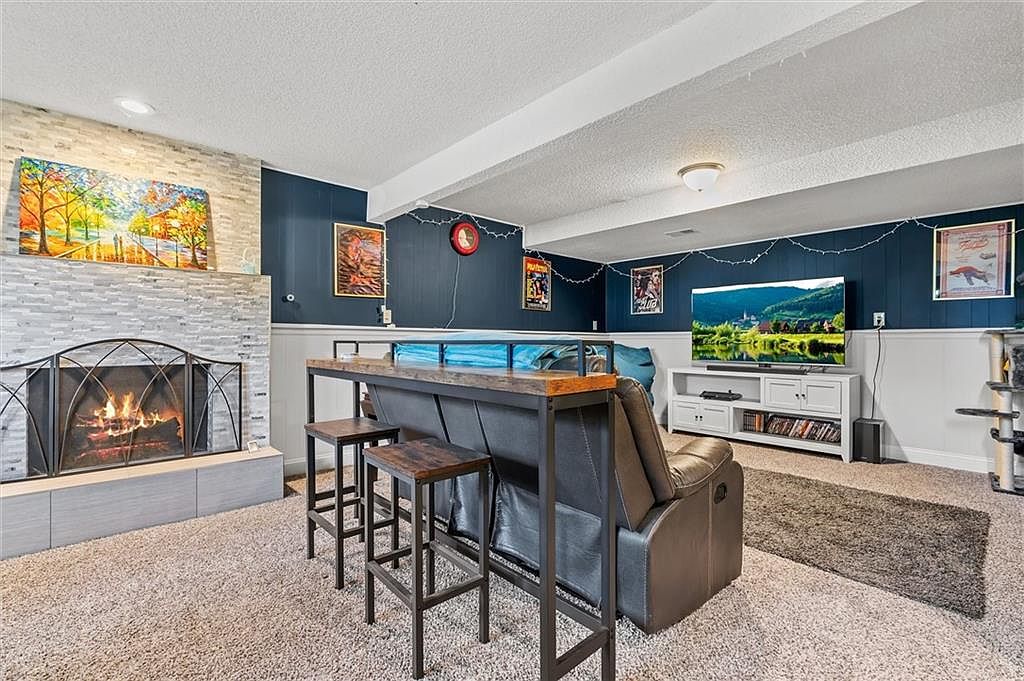 128 E Nelson Circle — photo 16