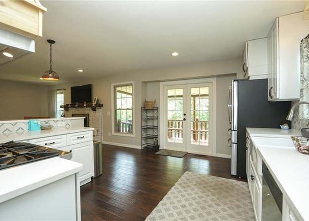 12808 W 57th Terrace — photo 2