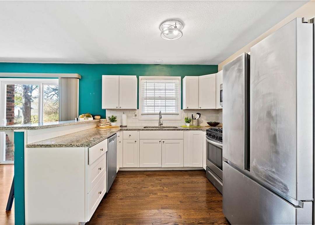 12810 Oakland Street — photo 9