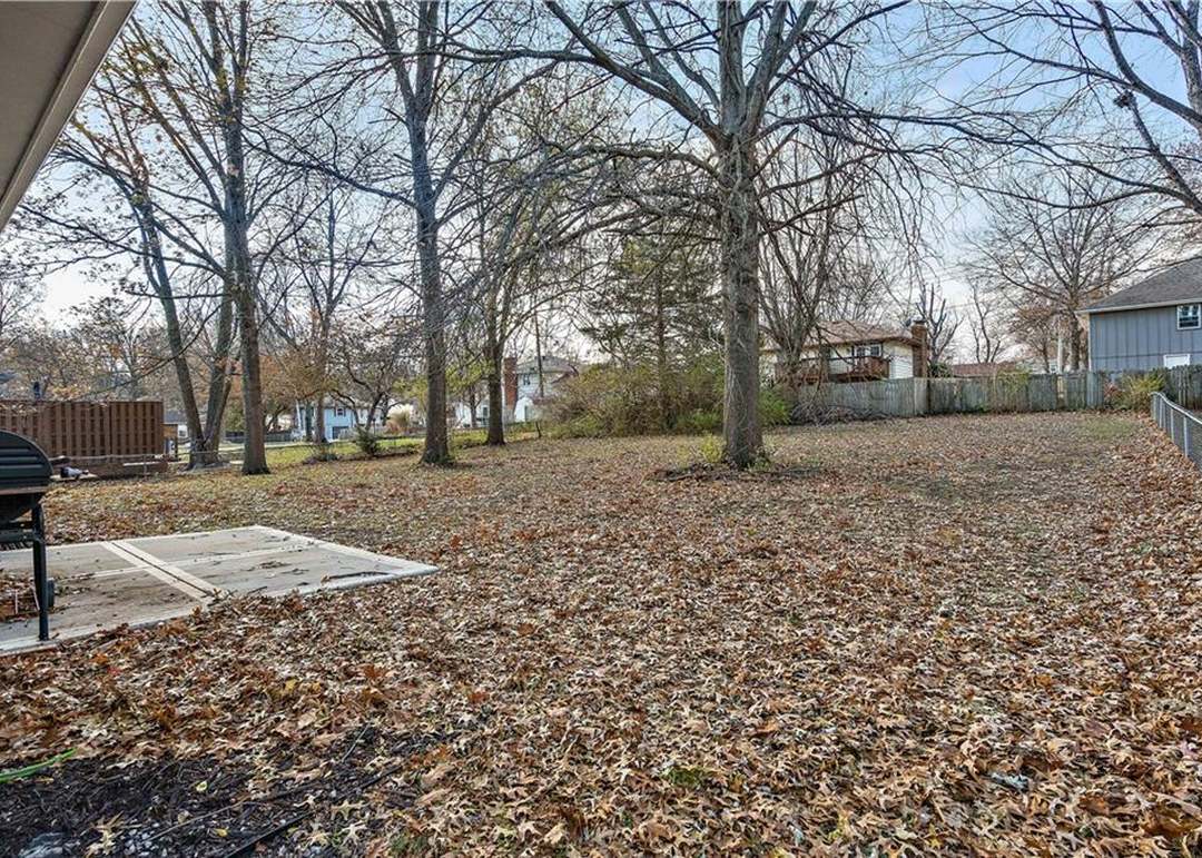 12810 Oakland Street — photo 34