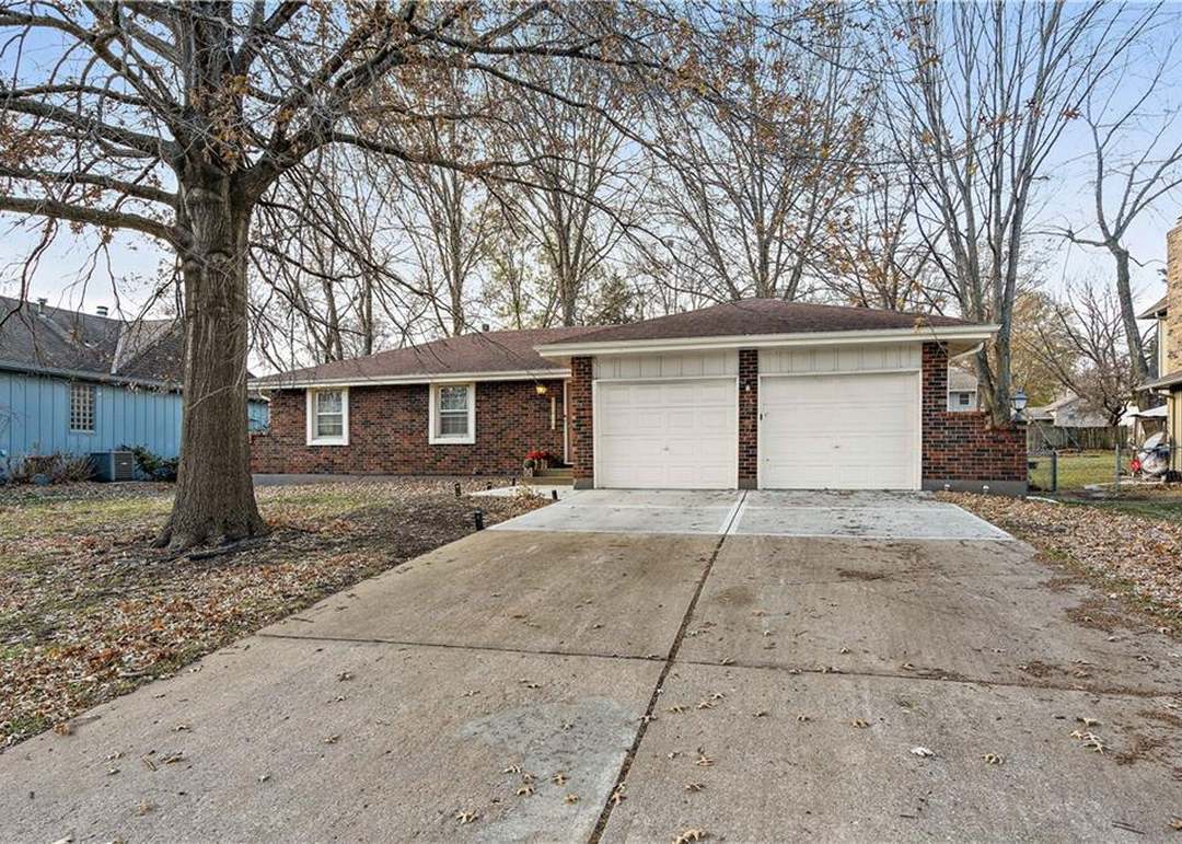 12810 Oakland Street — photo 37