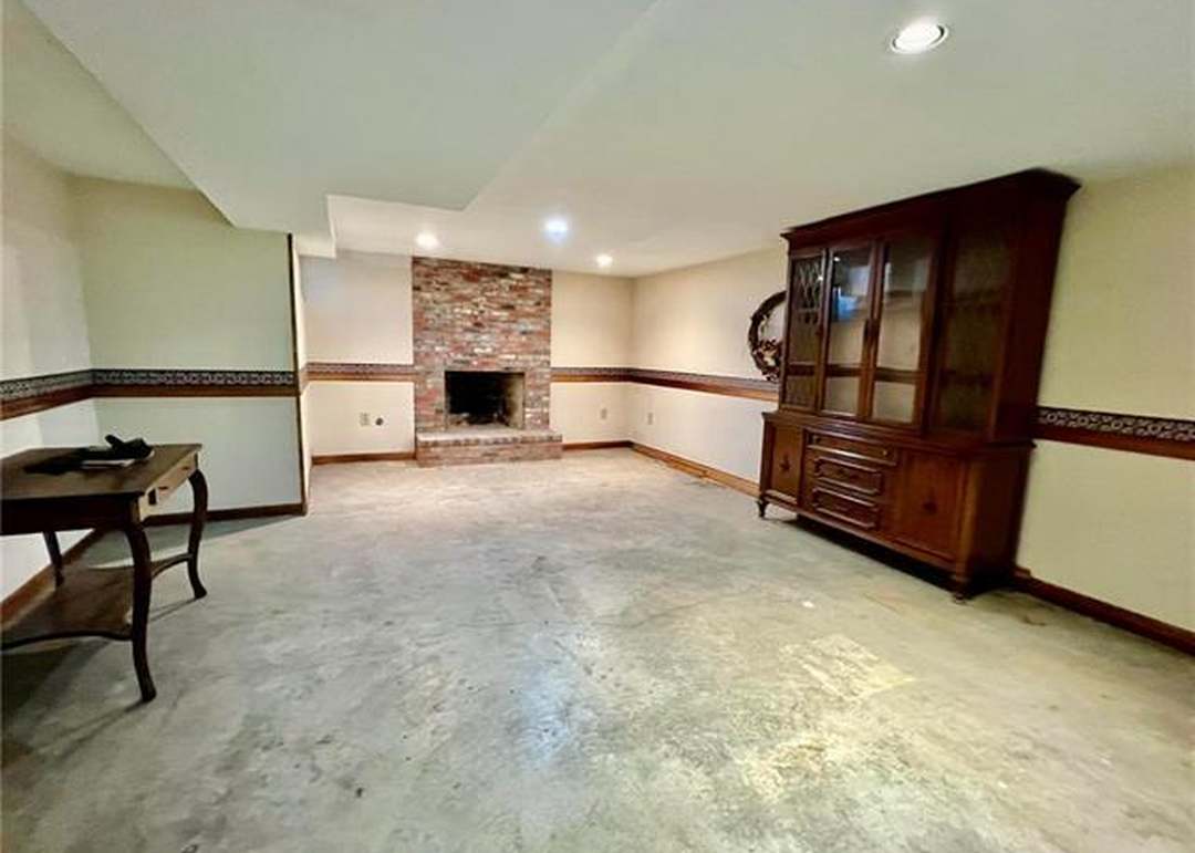 12901 Beacon Avenue — photo 23