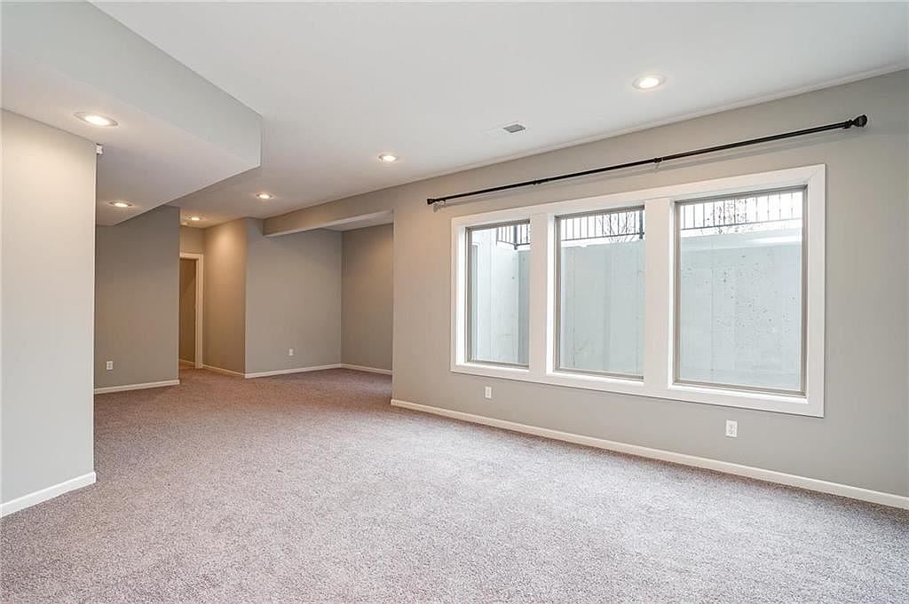 12913 W 169TH Street — photo 35