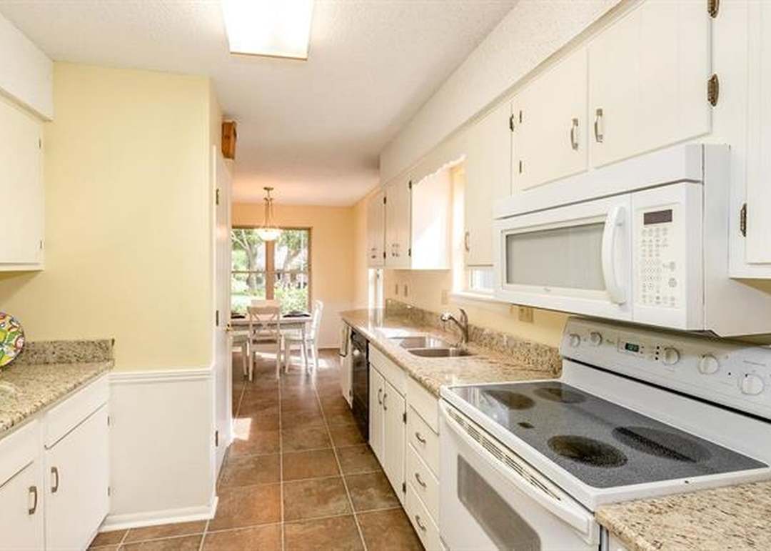 12915 W 66th Street — photo 14