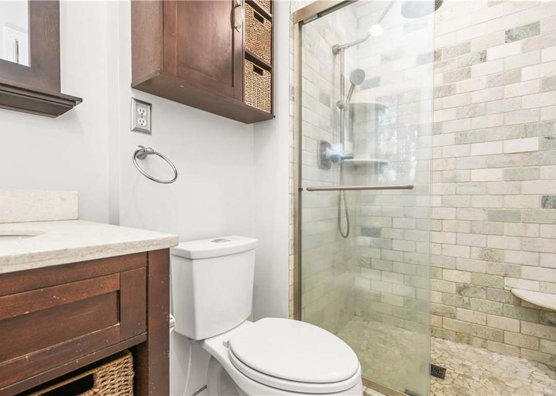 12923 Beacon Avenue — photo 21
