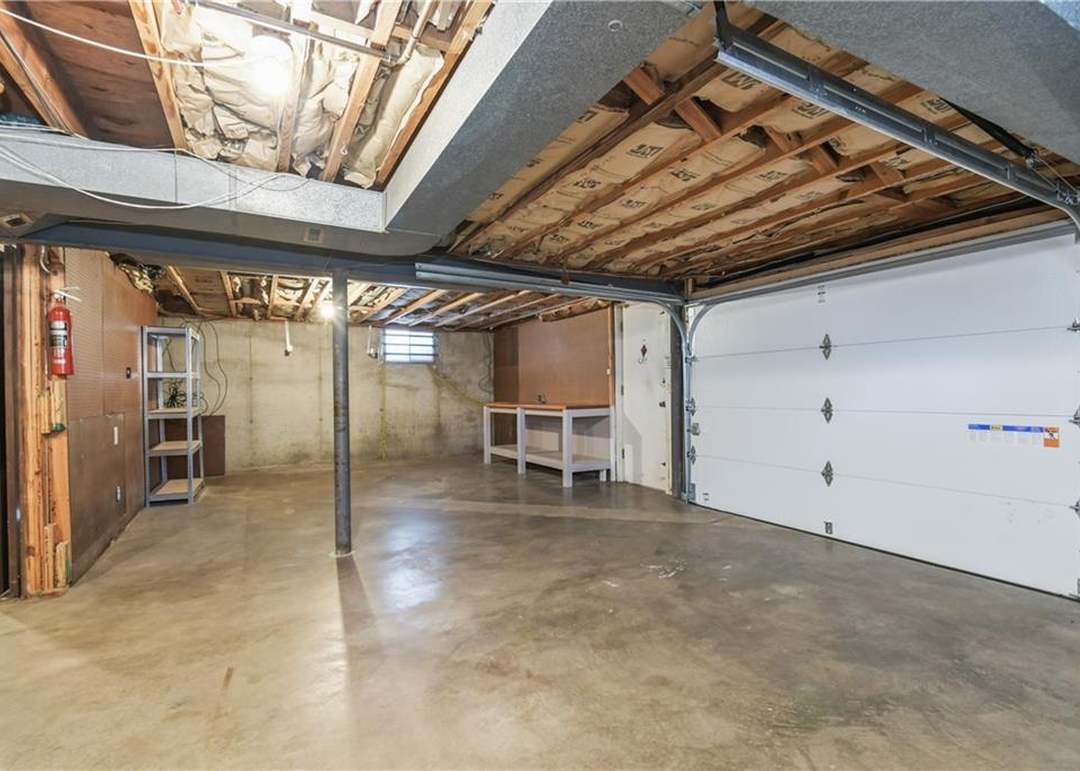 12923 Beacon Avenue — photo 29