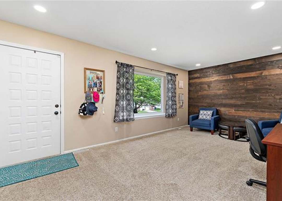 12924 S Trenton Street — photo 9