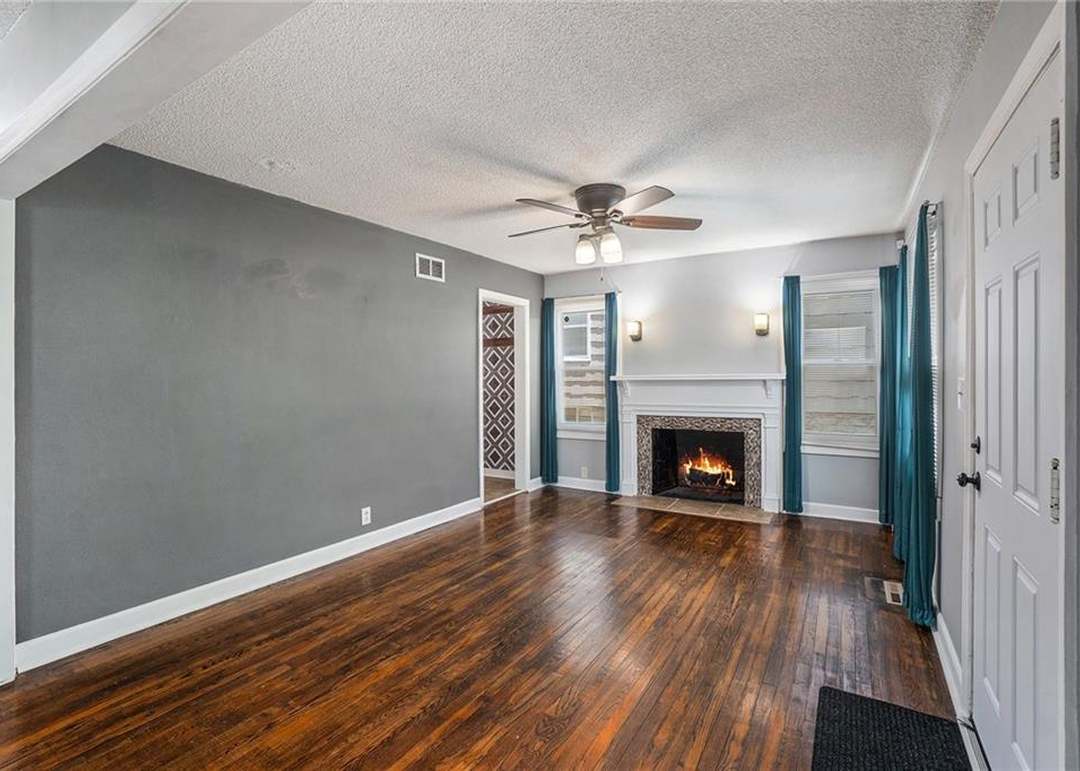 1300 E 80th Street — photo 10