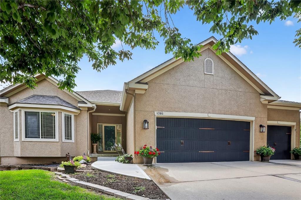1301 Ashdown Circle, Raymore, MO