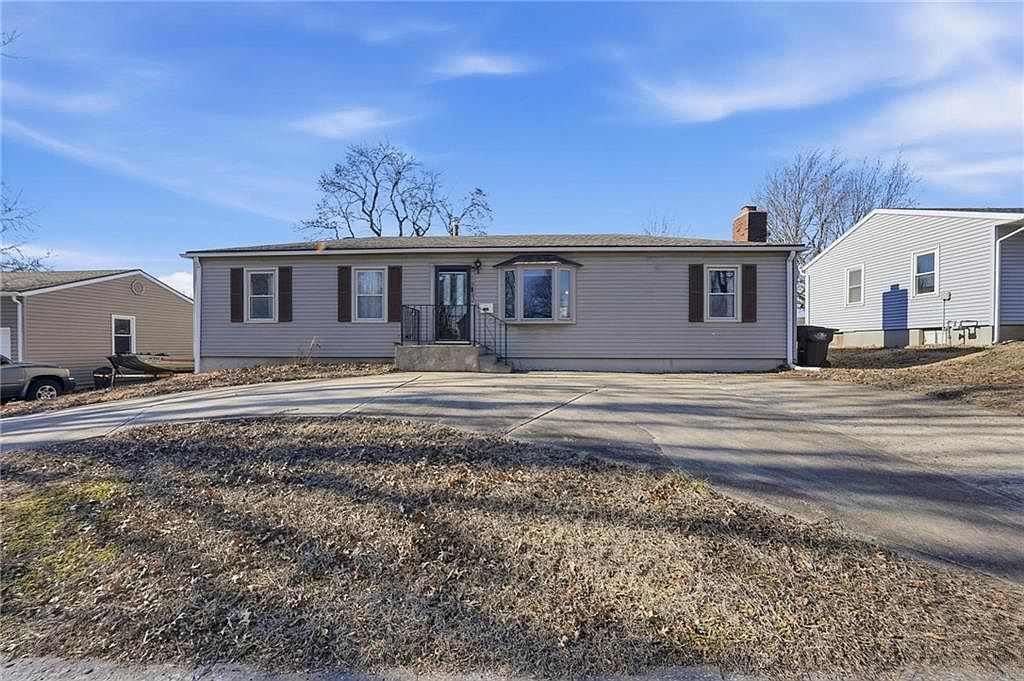 1302 N Whitney Road, Independence, MO