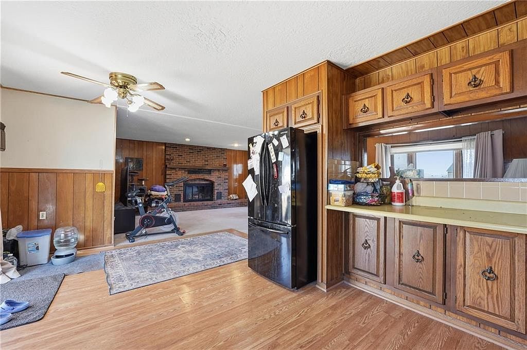 1302 N Whitney Road — photo 16