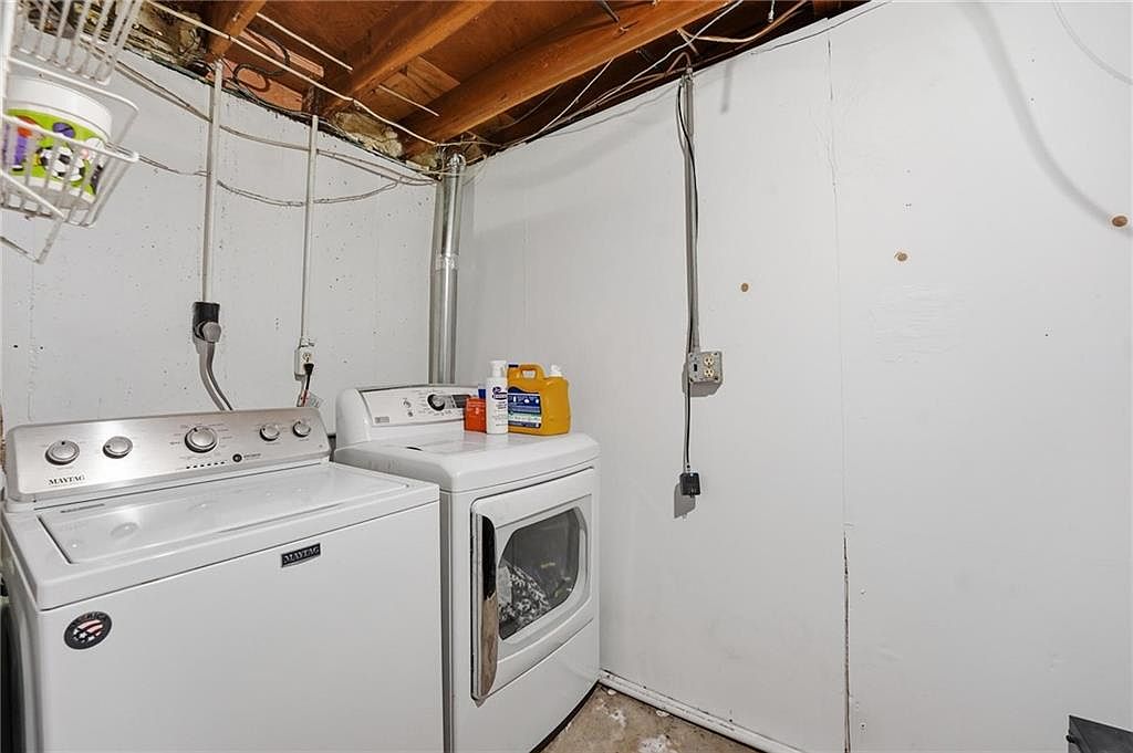 1302 N Whitney Road — photo 28