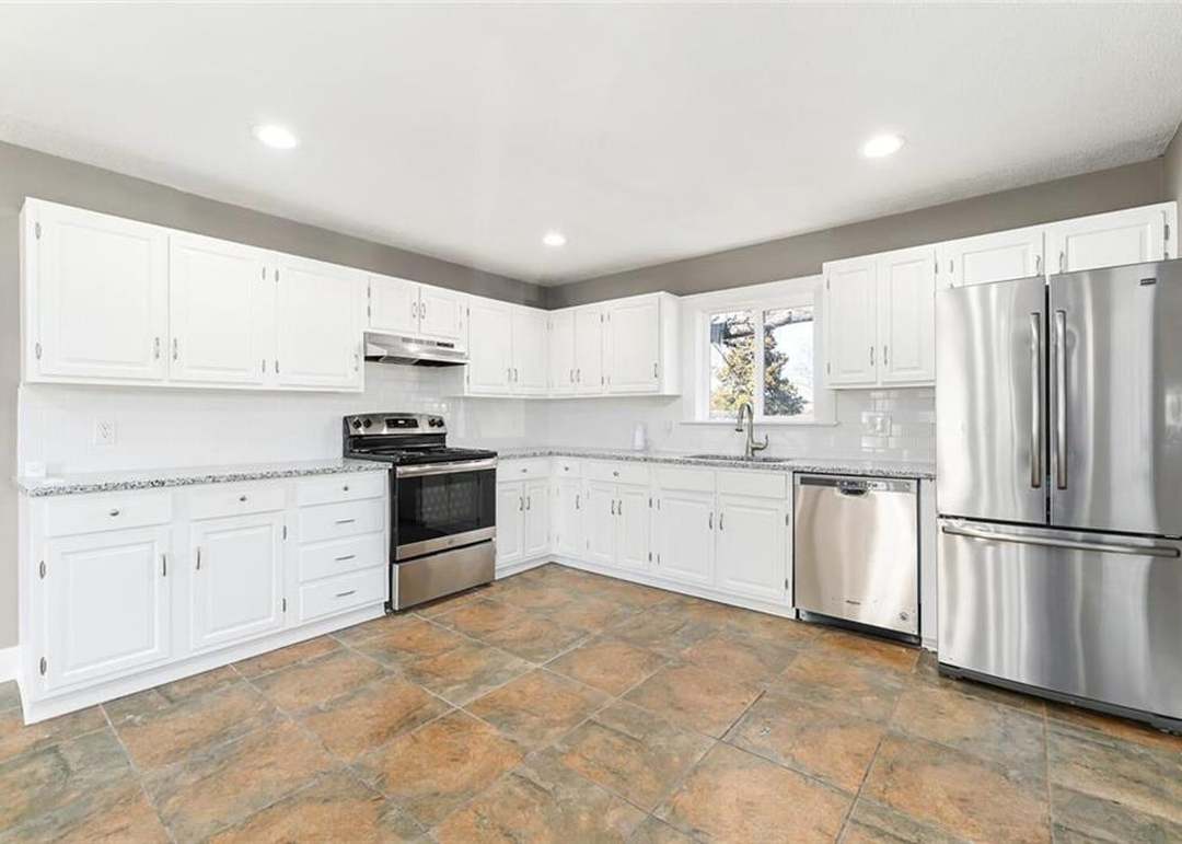 1302 NE 70th Terrace — photo 4