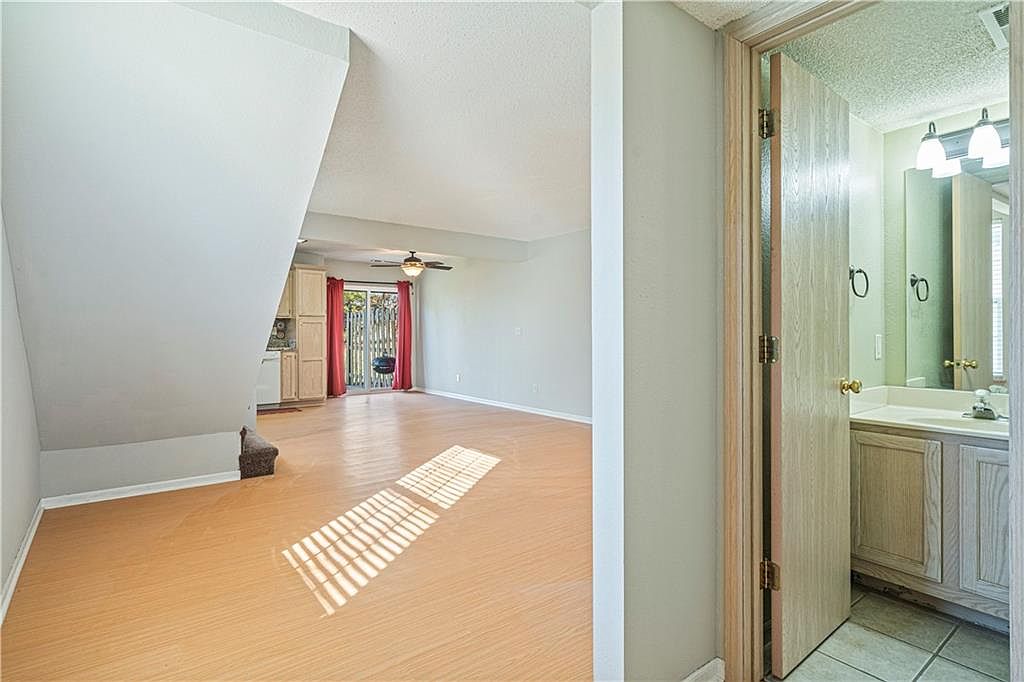 1306 SE Broadway Court — photo 10