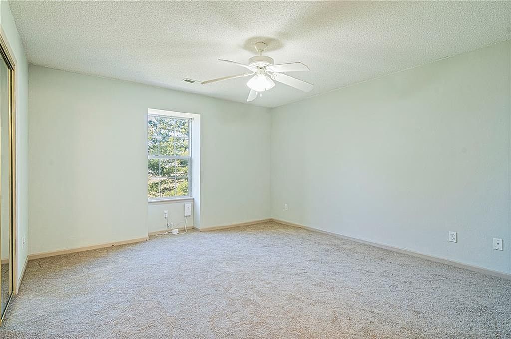 1306 SE Broadway Court — photo 14