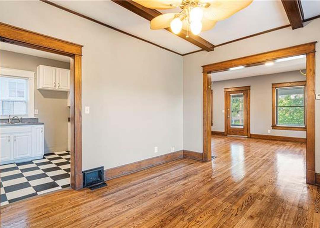 1309 W 41st Street — photo 2