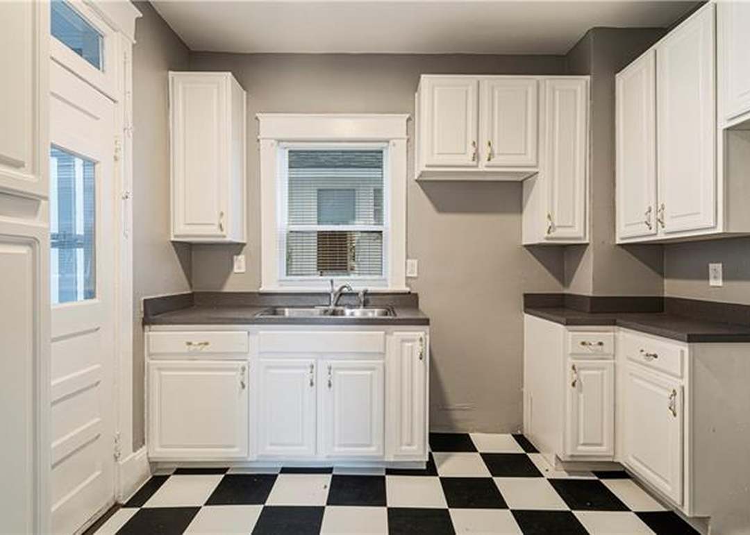 1309 W 41st Street — photo 19
