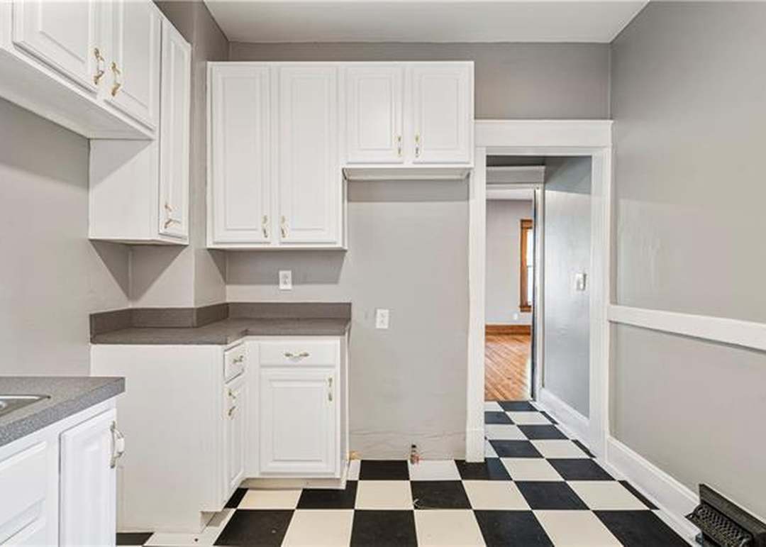 1309 W 41st Street — photo 21