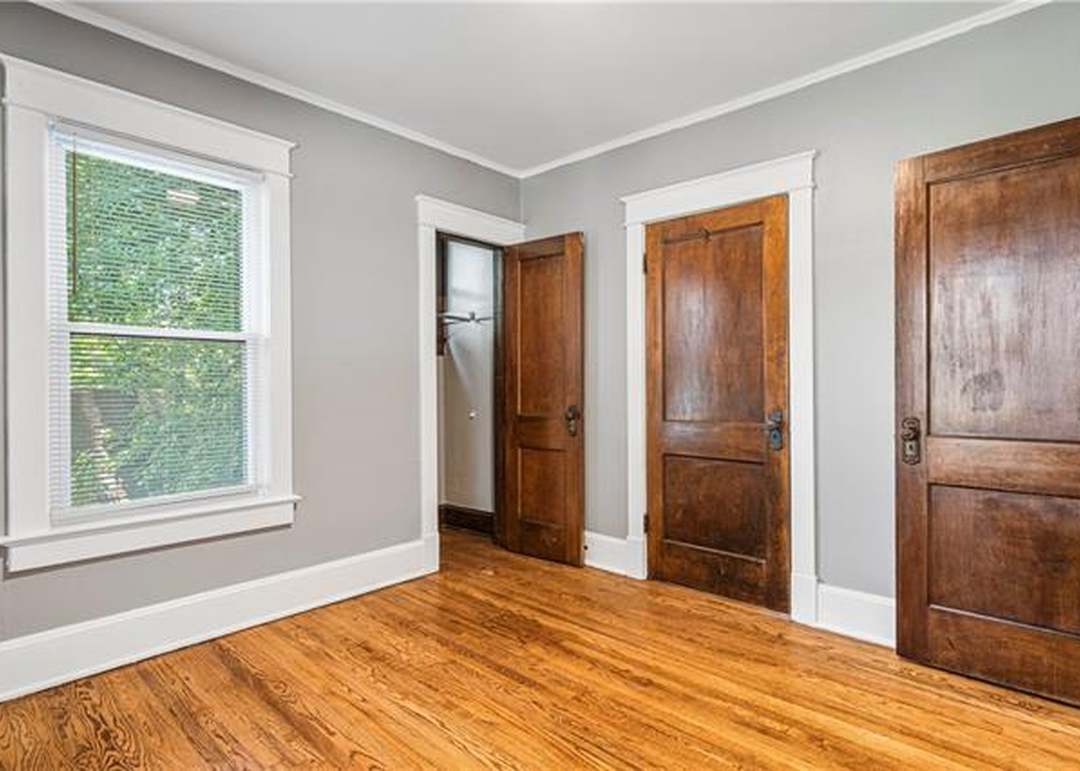 1309 W 41st Street — photo 27