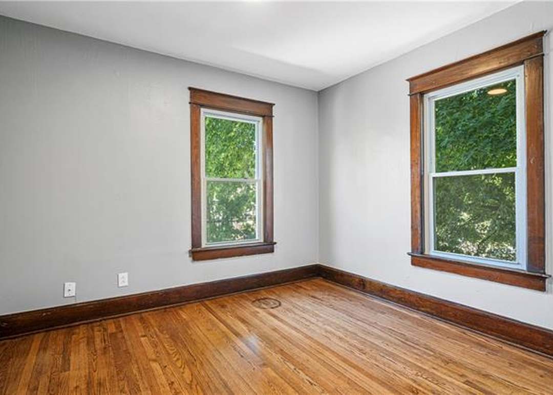 1309 W 41st Street — photo 29