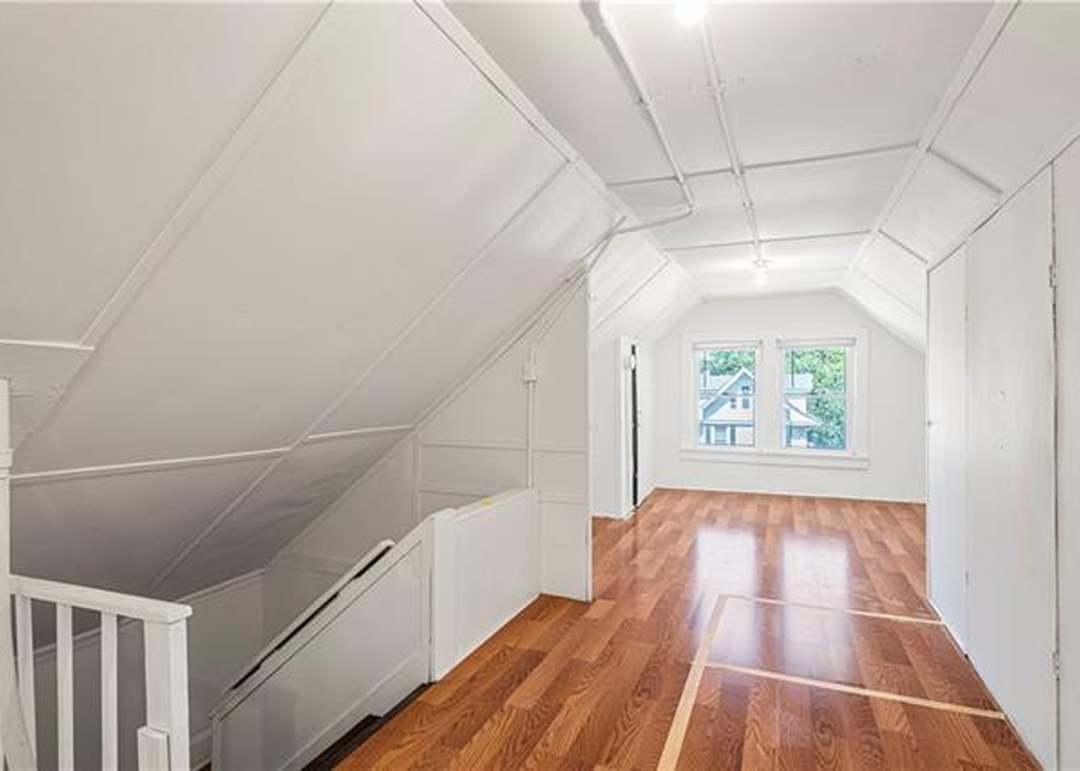 1309 W 41st Street — photo 32