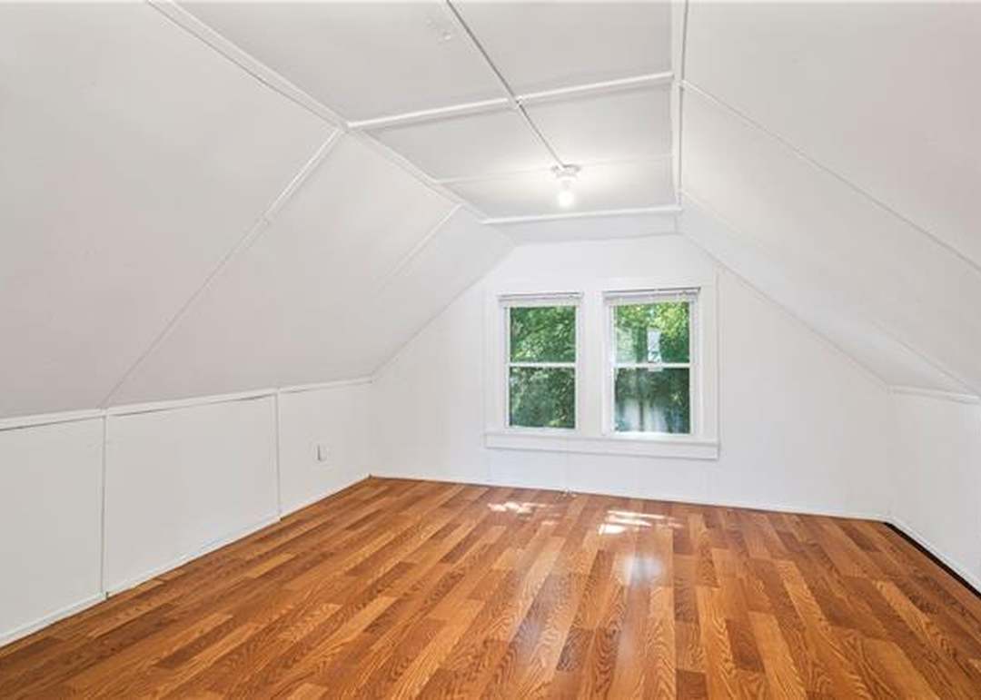1309 W 41st Street — photo 34