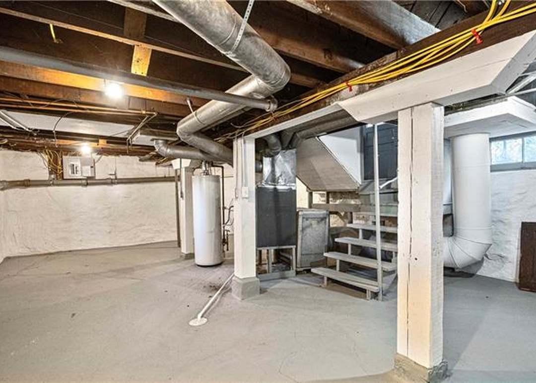 1309 W 41st Street — photo 36