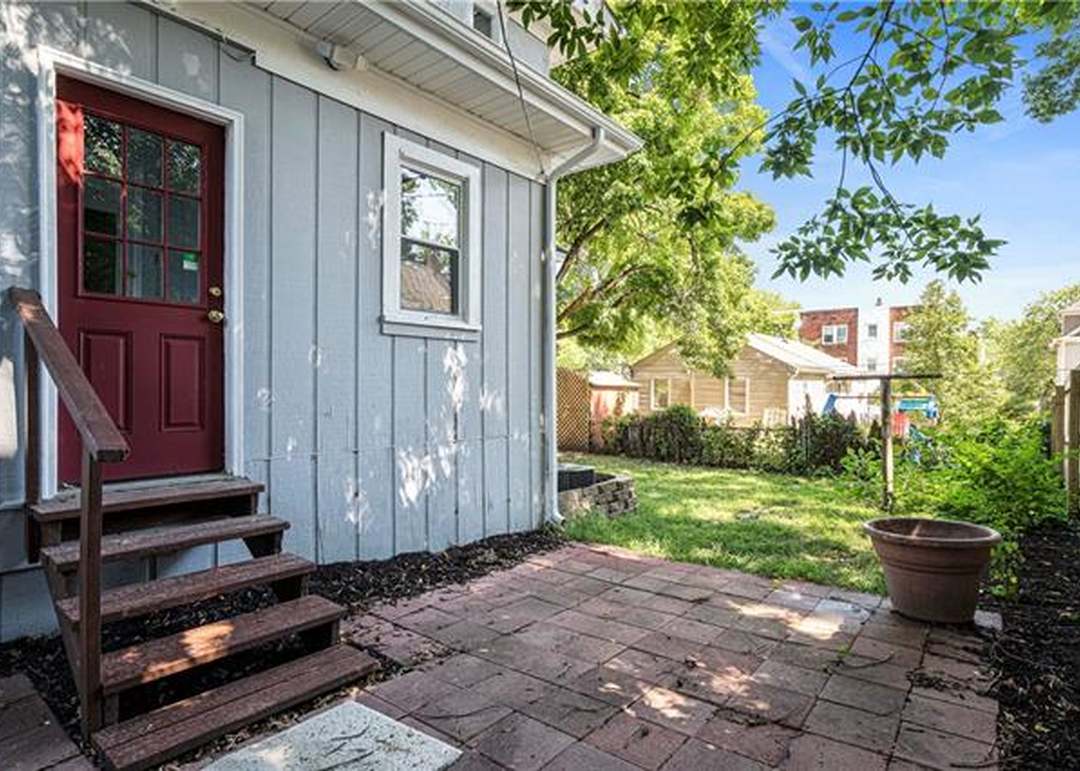 1309 W 41st Street — photo 44