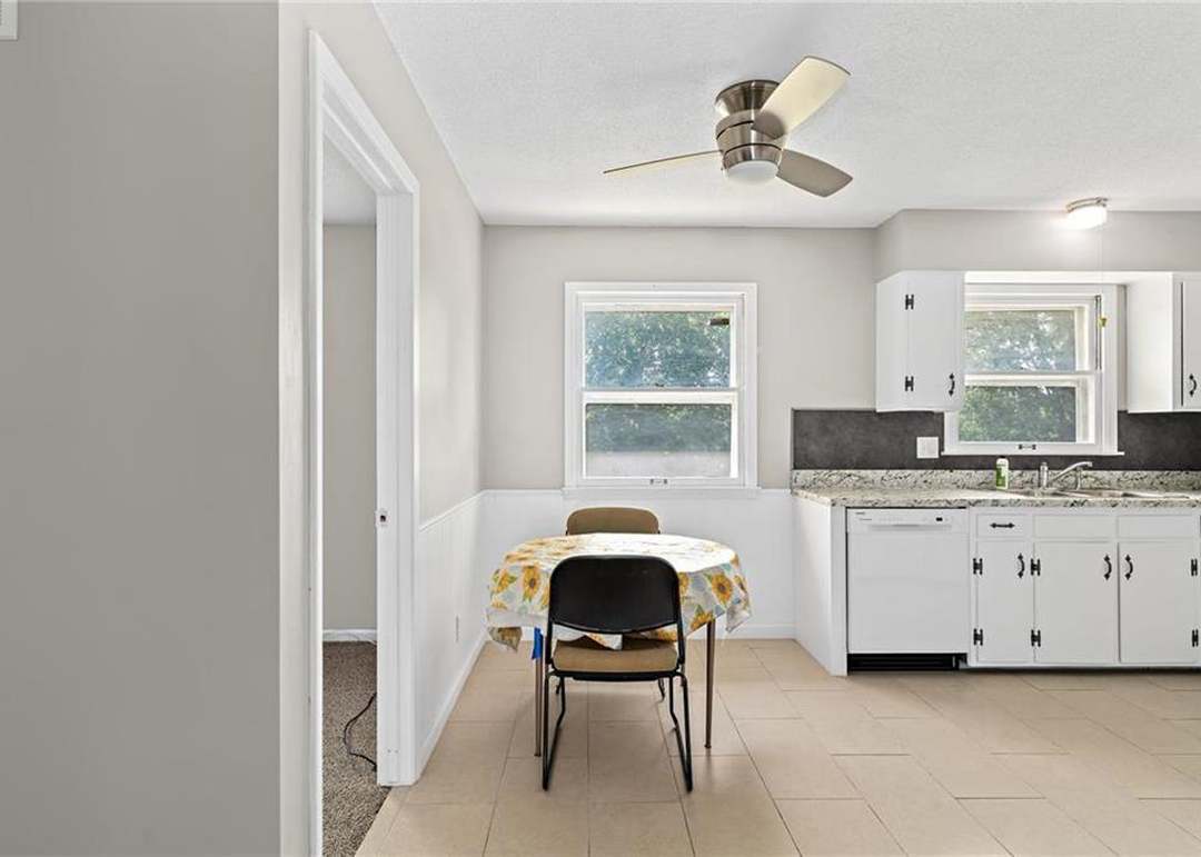 13116 Winchester Avenue — photo 14