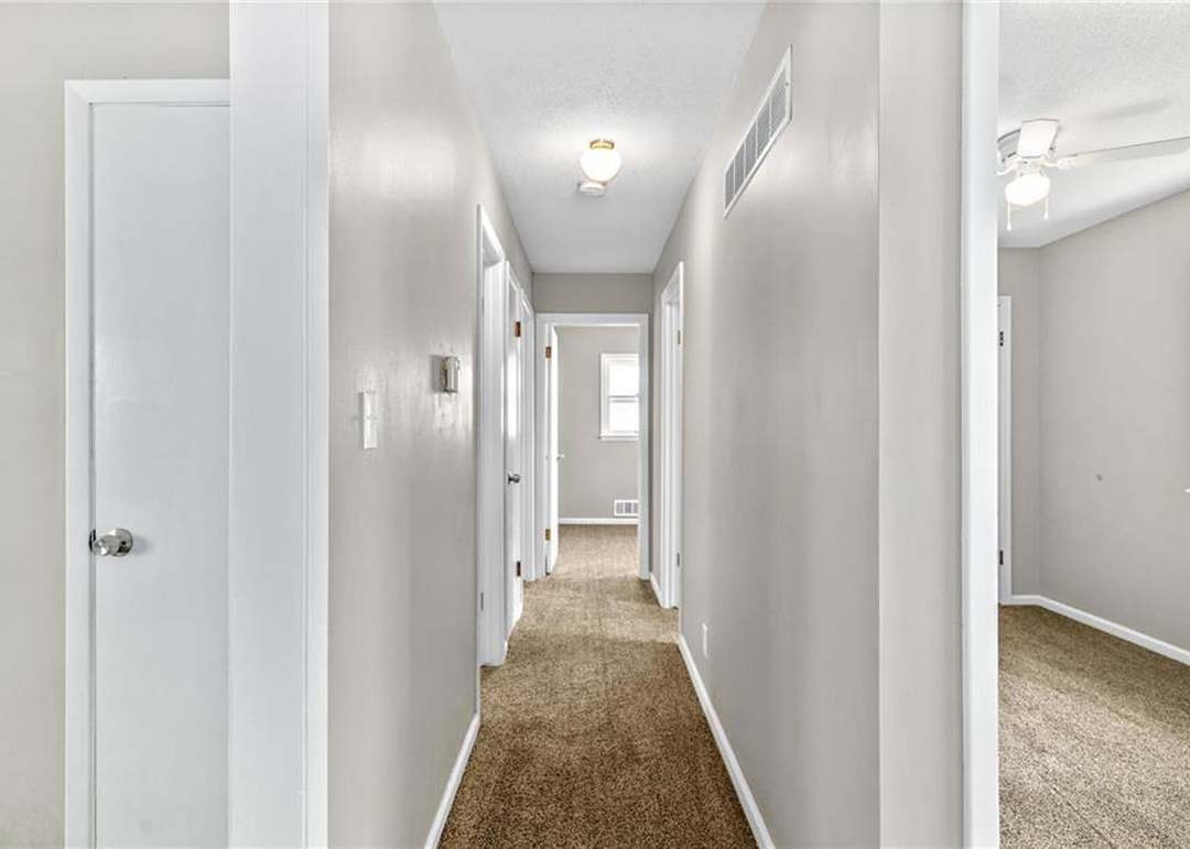 13116 Winchester Avenue — photo 23