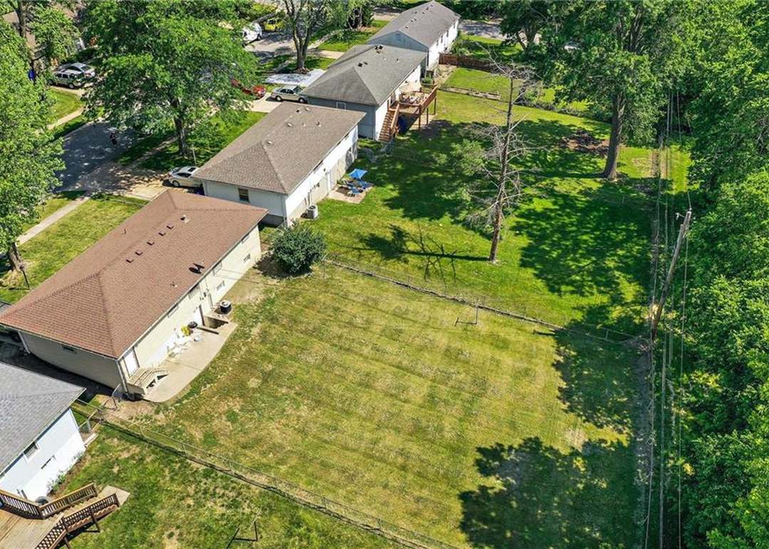 13116 Winchester Avenue — photo 34