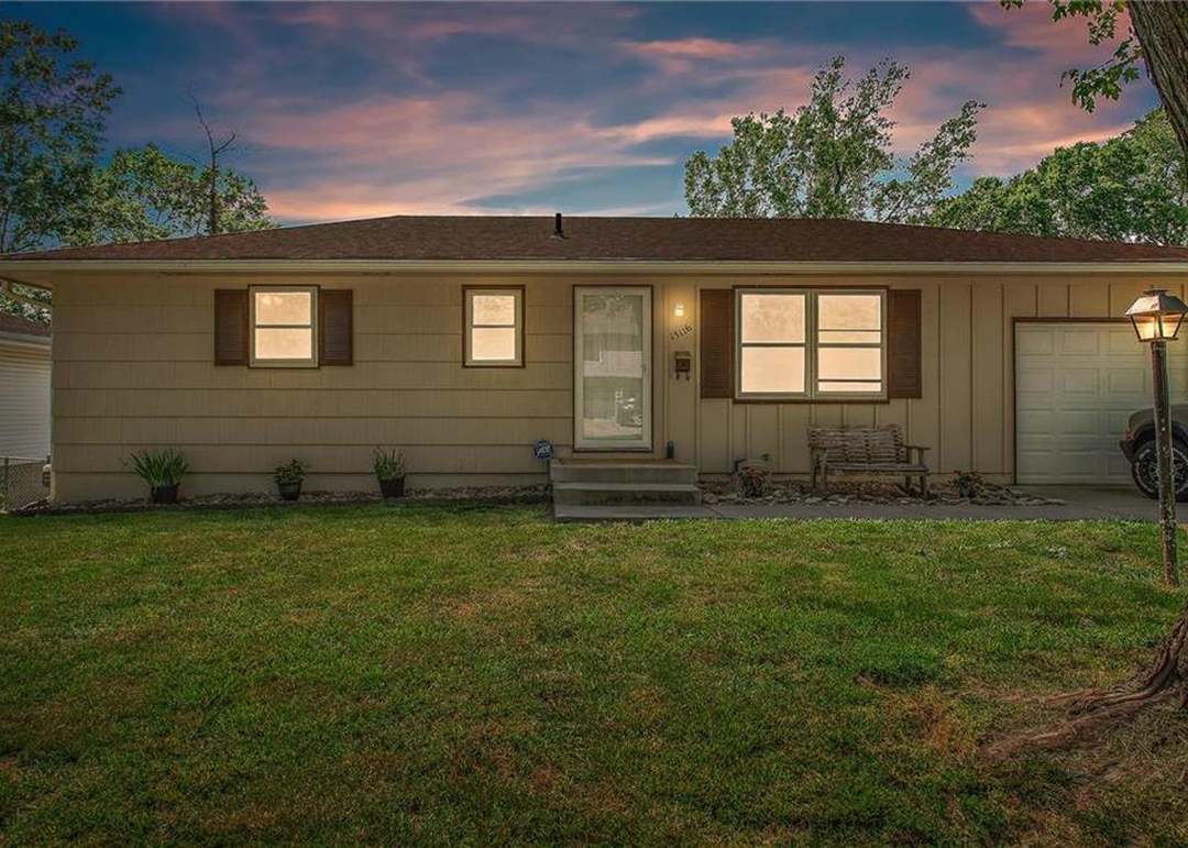 13116 Winchester Avenue — photo 43