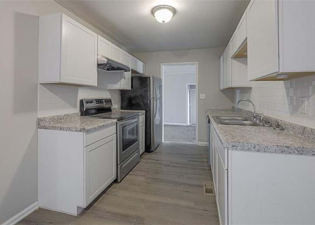 13119 Fuller Avenue — photo 17
