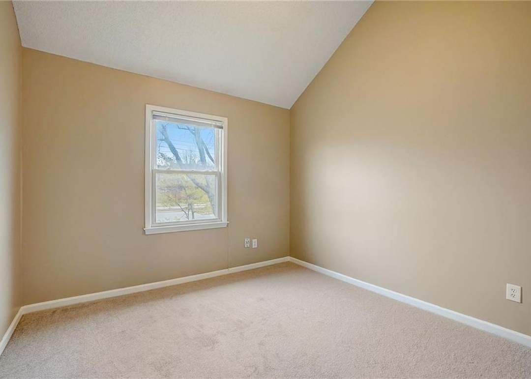 13131 S Summit Street — photo 3