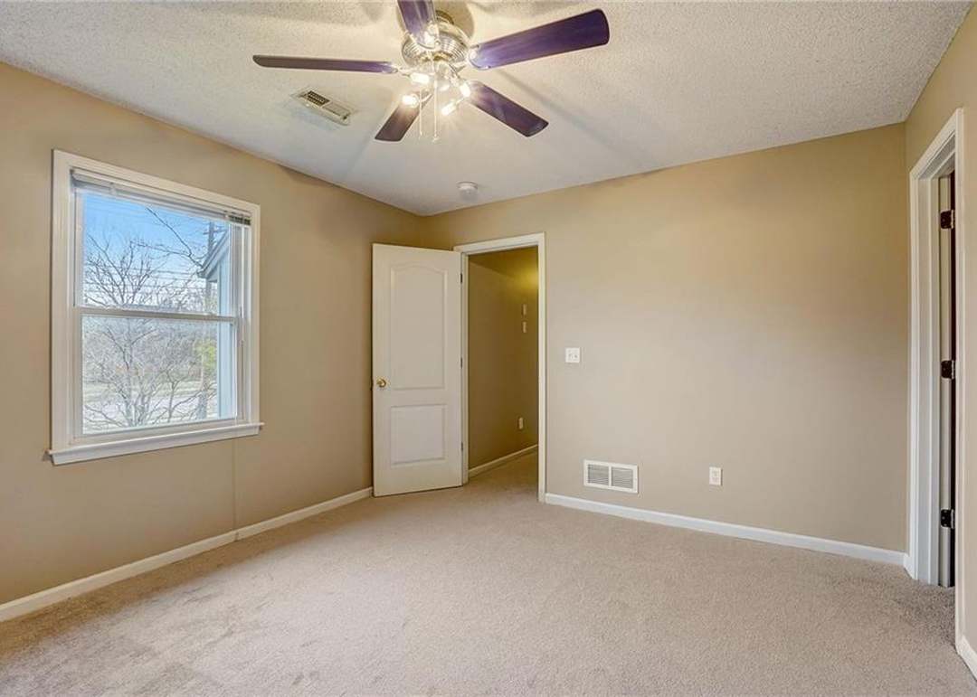 13131 S Summit Street — photo 22