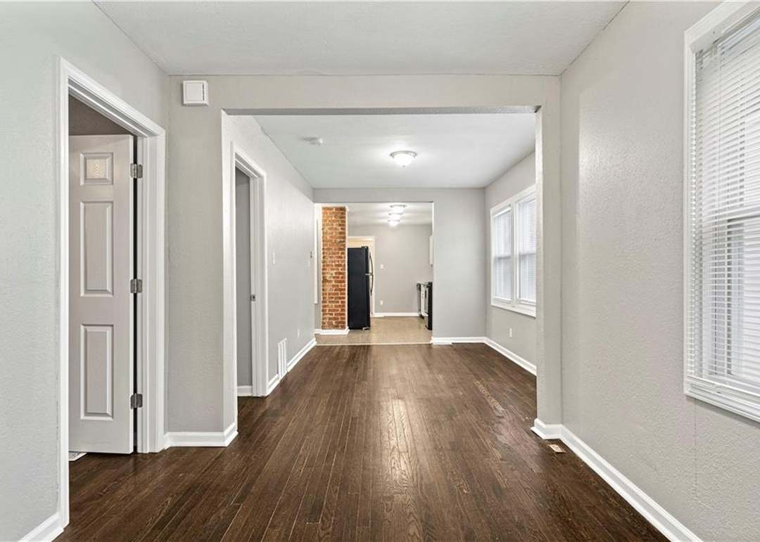 1314 E 62nd Street — photo 12