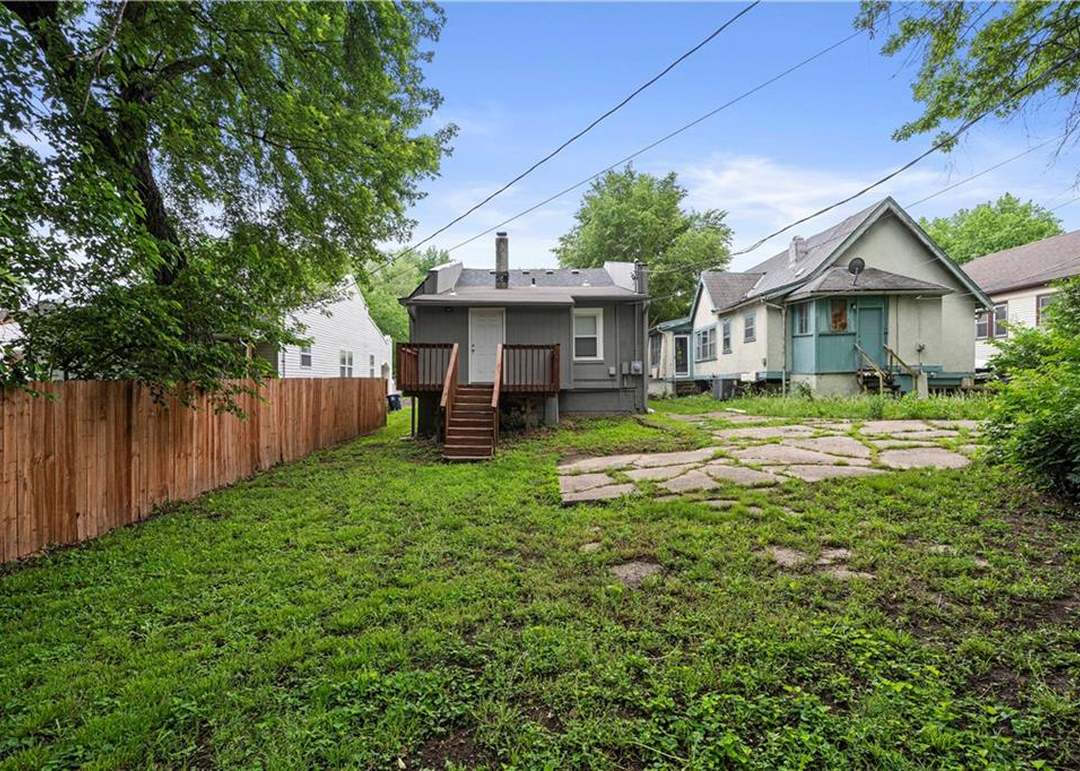 1314 E 62nd Street — photo 27