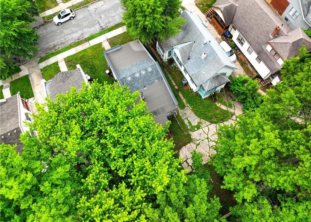 1314 E 62nd Street — photo 32